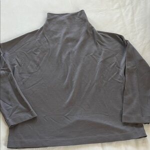 Lululemon lavender purple-grey Turtleneck Sweater size 8